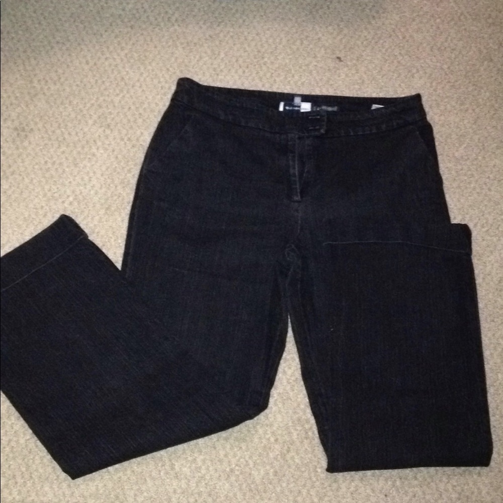 JONES WEAR STUDIO: black jeans